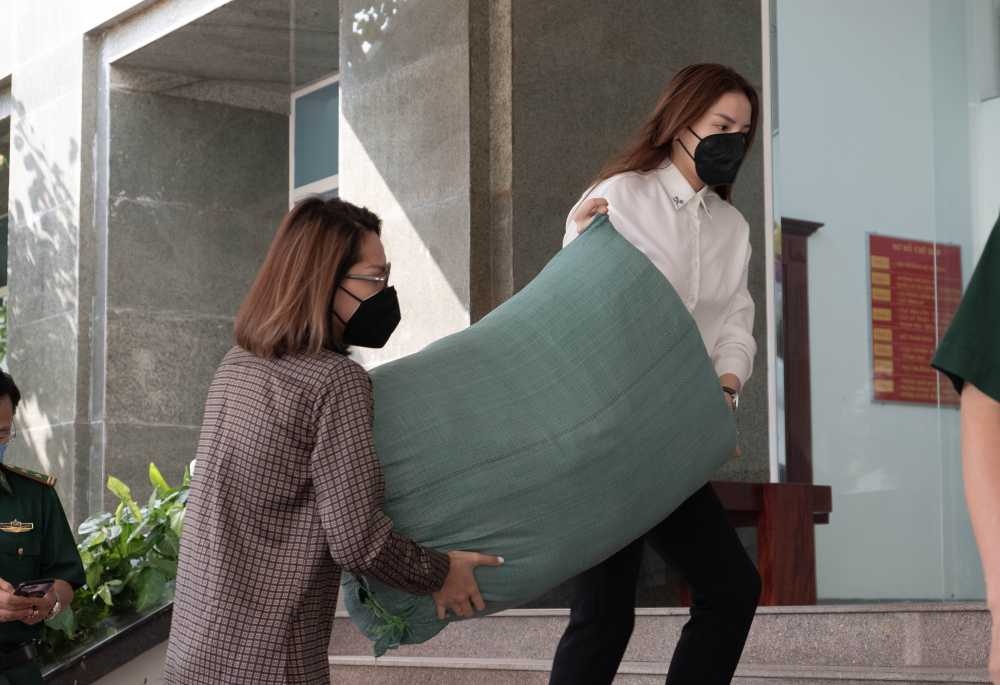 Kỳ Duyên ủng hộ ảnh 3 Ky Duyen ung ho anh 3