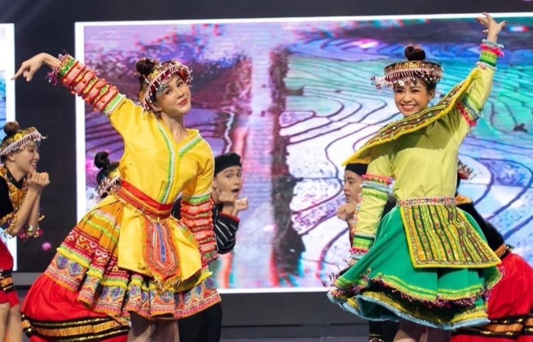 MC The thao doc rap 'De Mi noi cho ma nghe' tha thinh nhac si Huy Tuan hinh anh