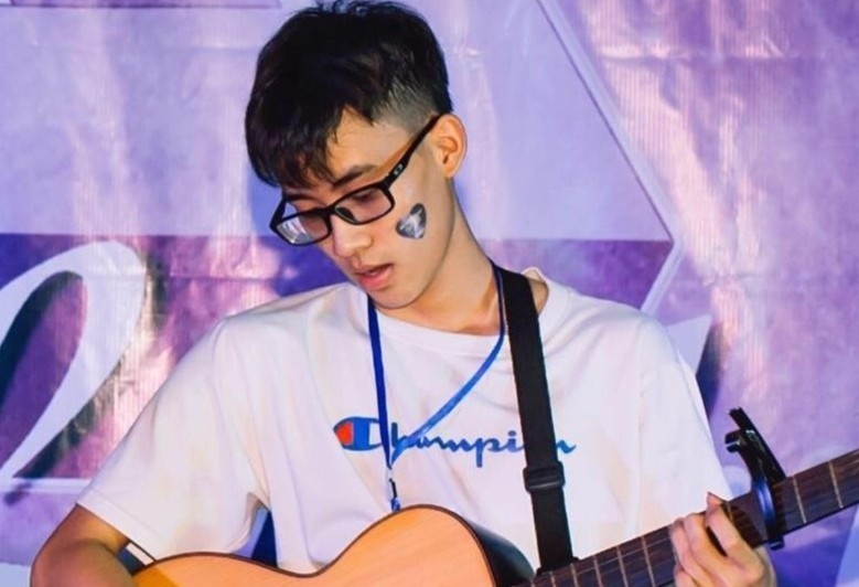 Chang trai 10X noi tieng voi ban nhac Hoa loi Viet: ‘Toi ham mo Jack’ hinh anh