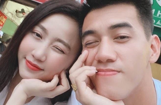 Huynh Hong Loan, Tien Linh tro lai la ban be sau 3 thang tim hieu hinh anh