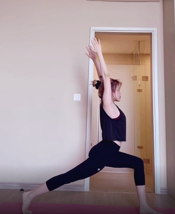 Thiều bảo trâm tập yoga ảnh 8 Thieu bao tram tap yoga anh 8