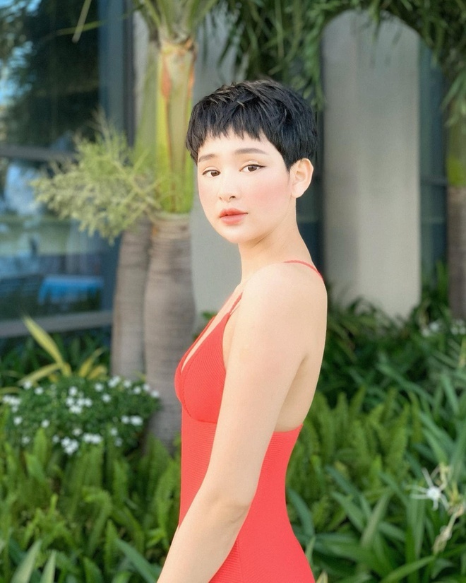 Hien Ho nghi an phau thuat tham my anh 2