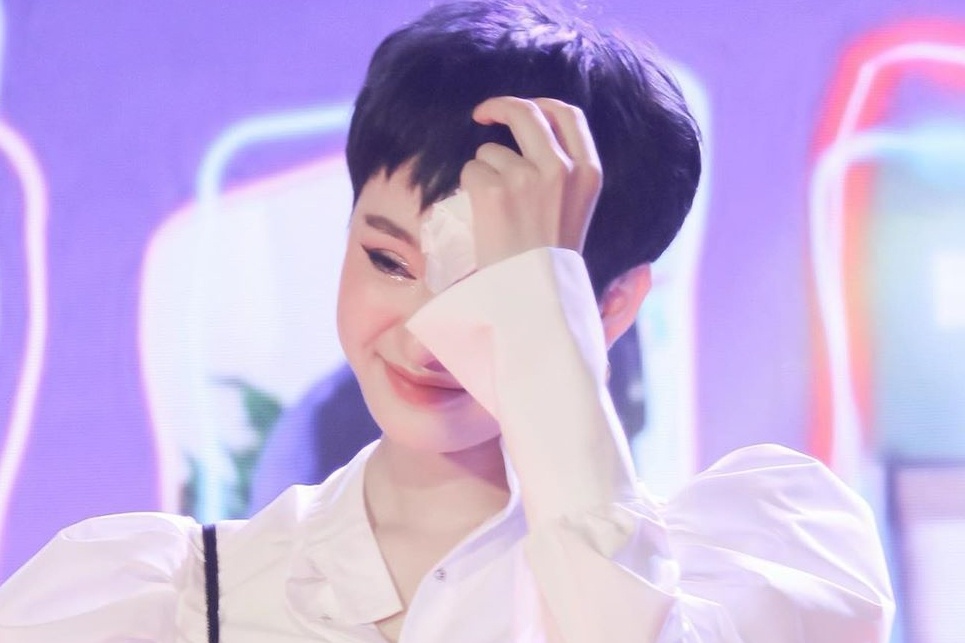 Hien Ho: 'Ton thuong khi ngoai hinh cua minh bi mang ra lam tro cuoi' hinh anh