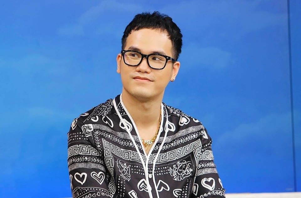 Khac Hung tren billboard anh 1