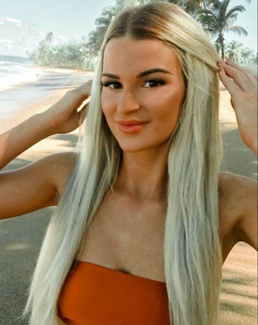 Too Hot To Handle anh 7