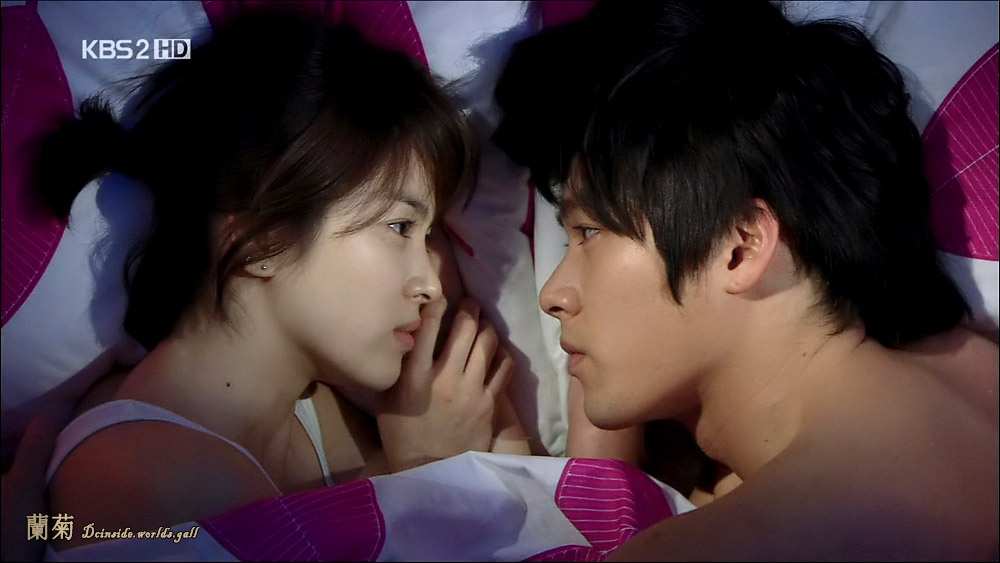 Song Hye Kyo hyun bin tai hop anh 2