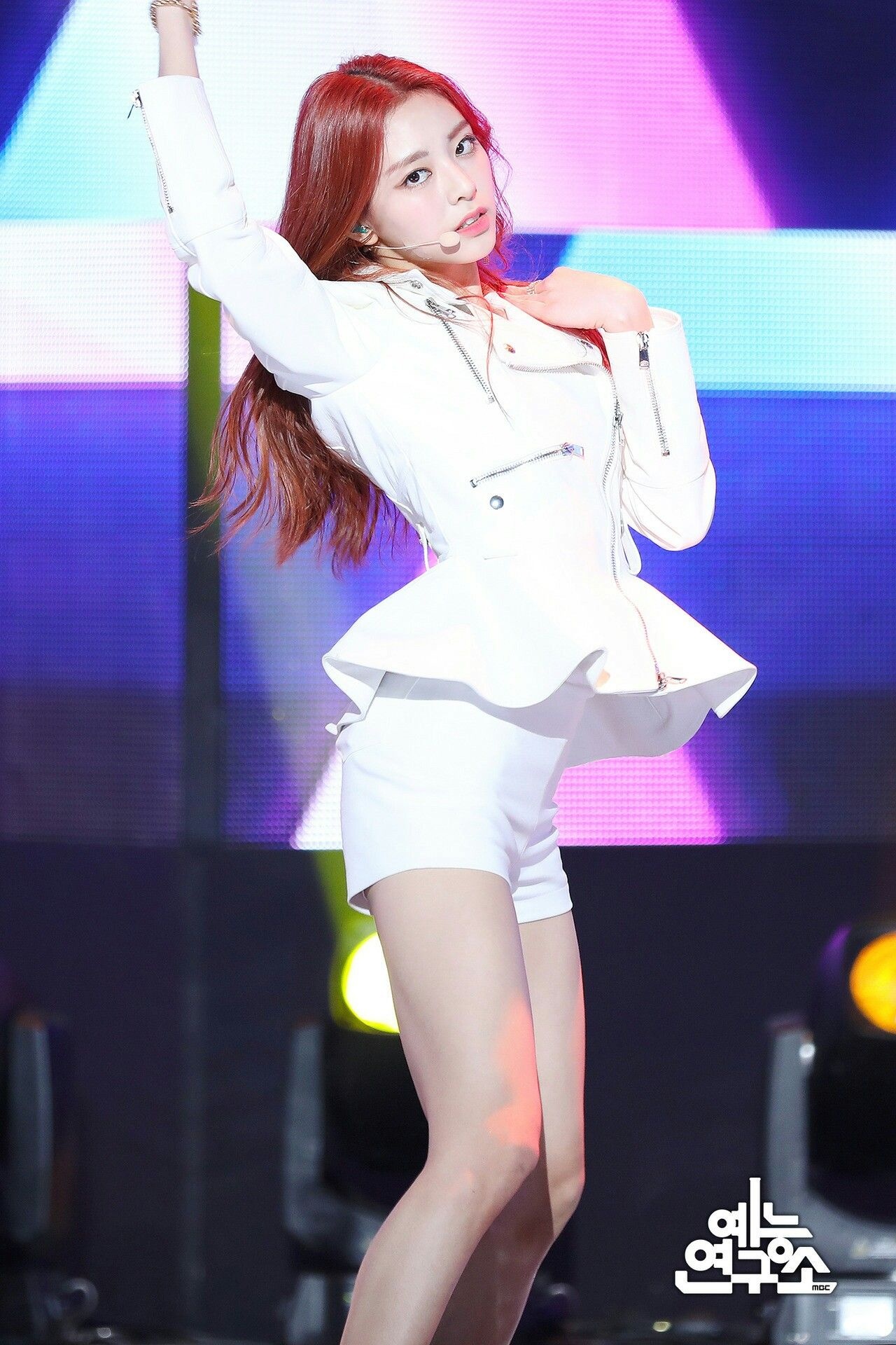 than tuong co doi chan thon anh 9