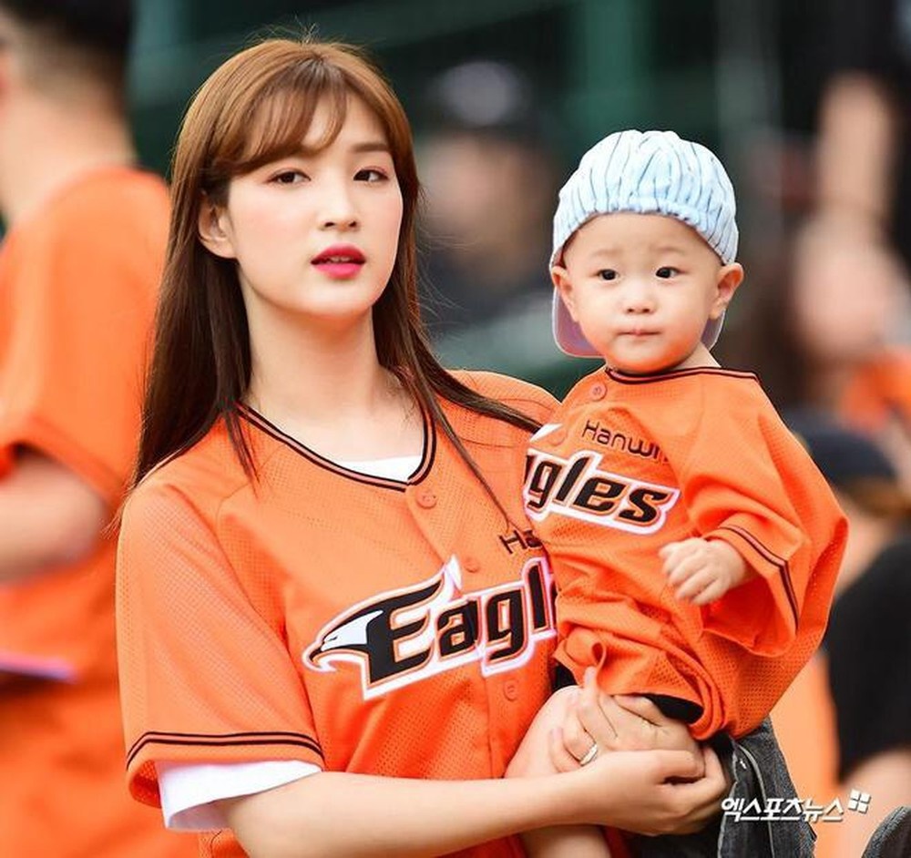 Yulhee ket hon anh 3