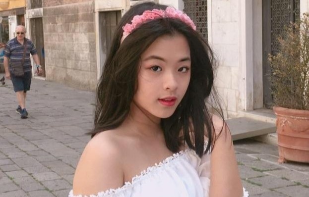 Con sao Viet khoe giong, noi nghiep cha me vao showbiz hinh anh