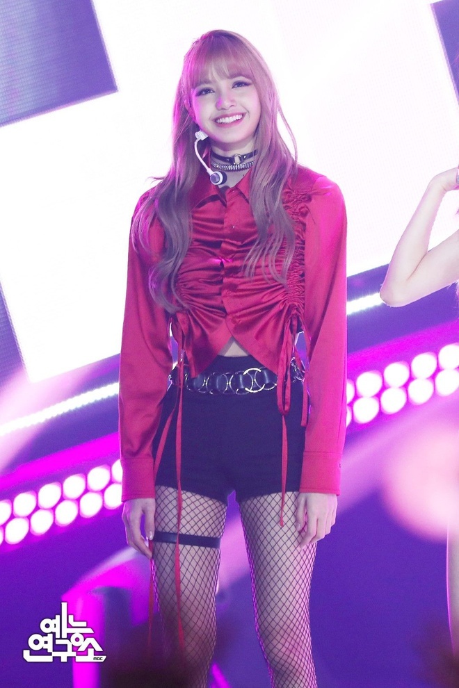 Lisa Black Pink anh 2