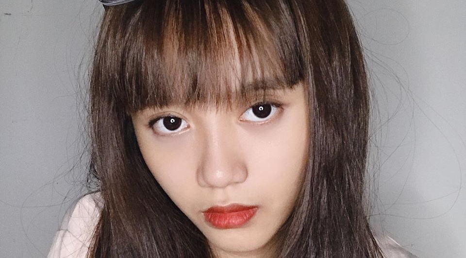 Ve ngoai nu ca si 17 tuoi bi duoi khoi nhom nhac dong nhat Viet Nam hinh anh