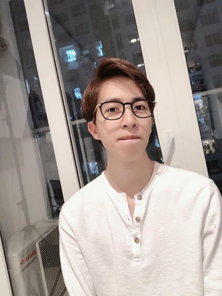 Khac Viet Sao em no vay anh 1