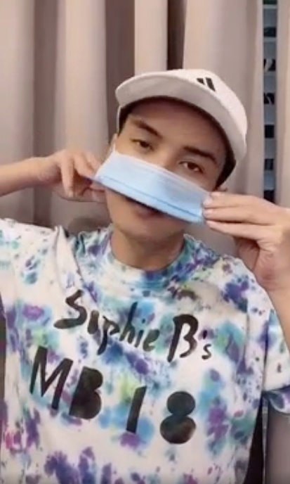 Ho Quang Hieu deo khau trang sai cach anh 1