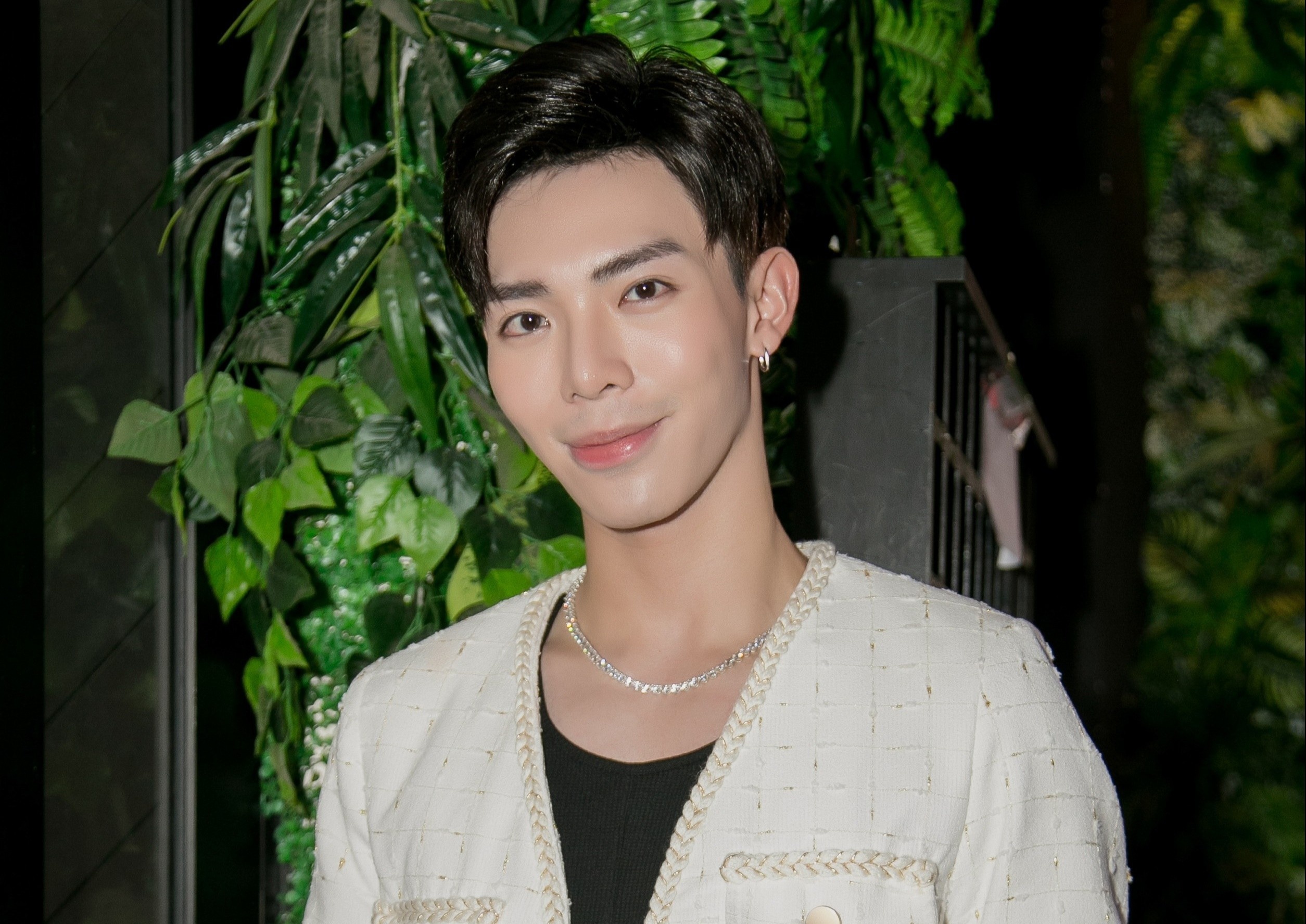 Erik tai hop Khac Hung sau 3 nam hinh anh