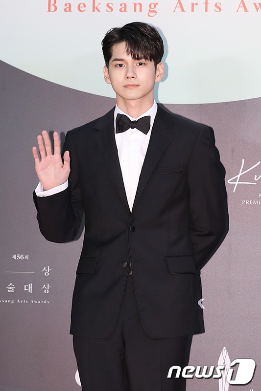 Thảm đỏ Baeksang
Arts Awards 2020 ảnh 15 Tham do Baeksang
Arts Awards 2020 anh 15