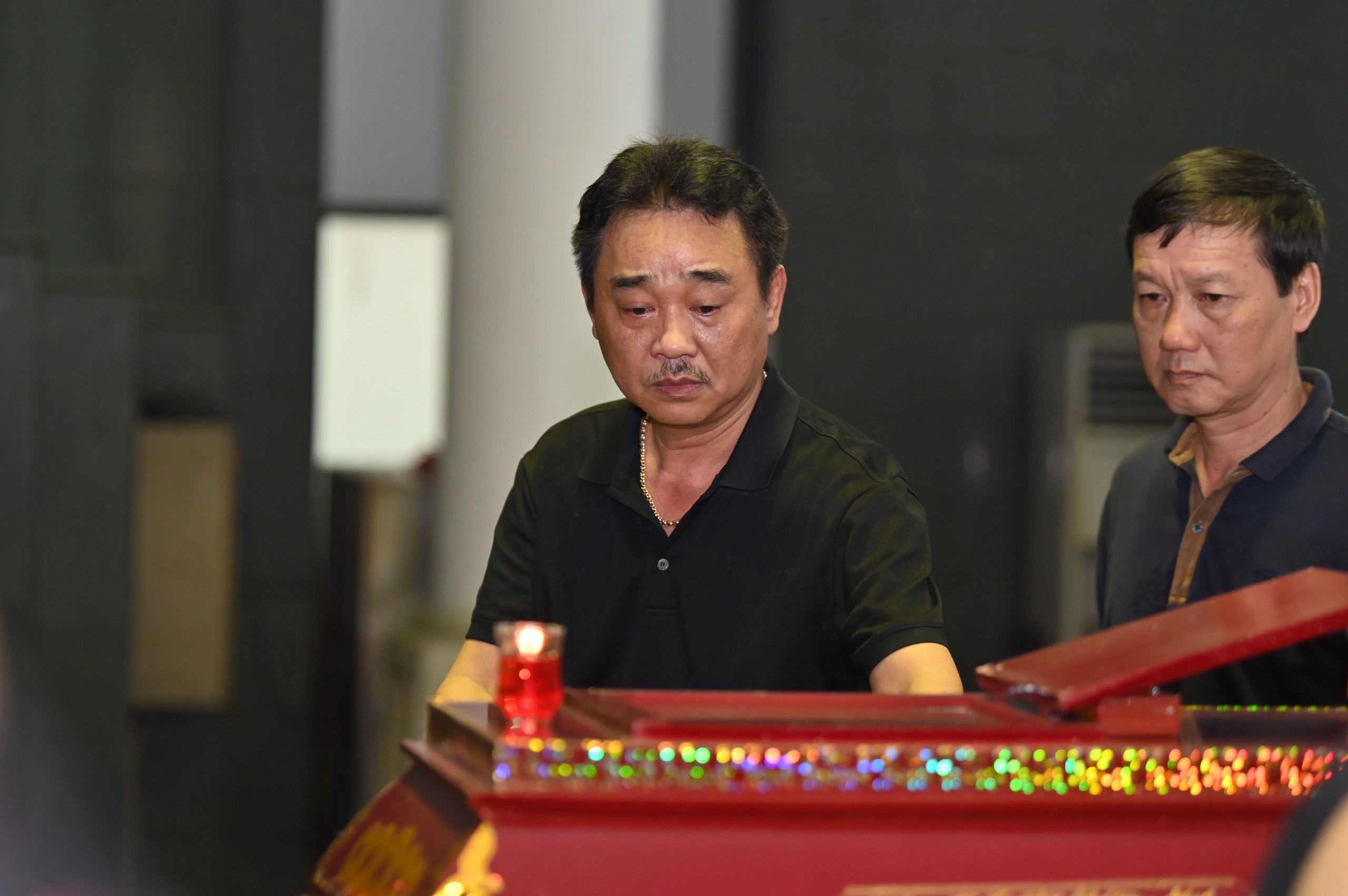 Xuan Bac, Quoc Khanh va dong dao nghe si den vieng NSUT Hoang Yen hinh anh