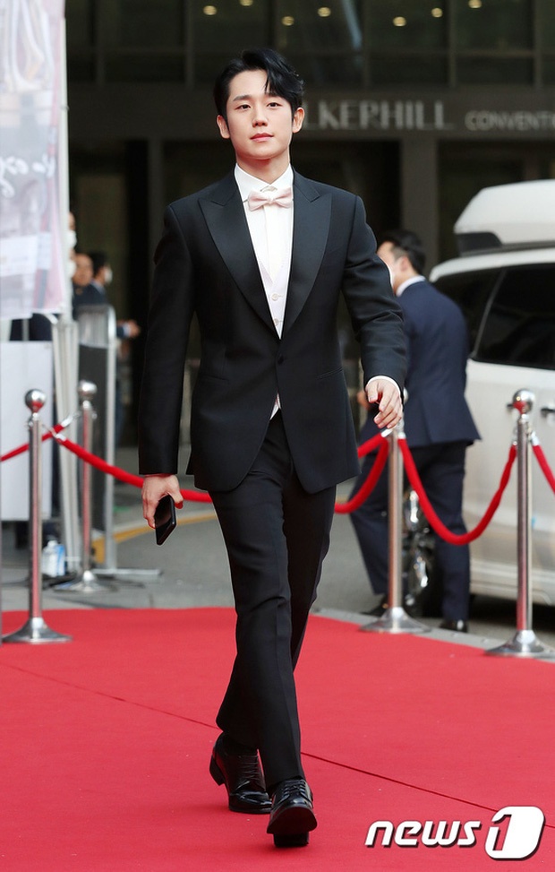 Park Bom lo mat sung phong anh 15