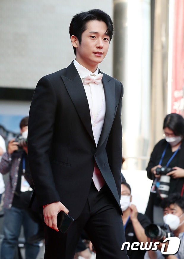 Park Bom lo mat sung phong anh 14