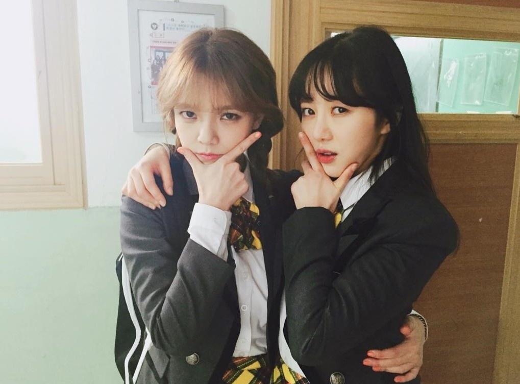 Jimin AOA bat nat Mina anh 2