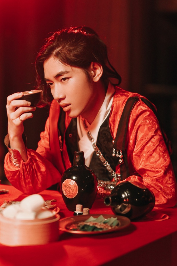 Tuong Linh bi to dua hoi K-ICM anh 2