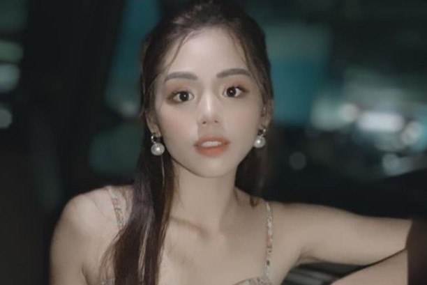 Huong Ly o dau sau hon mot nam tro thanh hien tuong cover? hinh anh