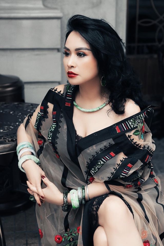 Thanh Lam va cac con anh 12