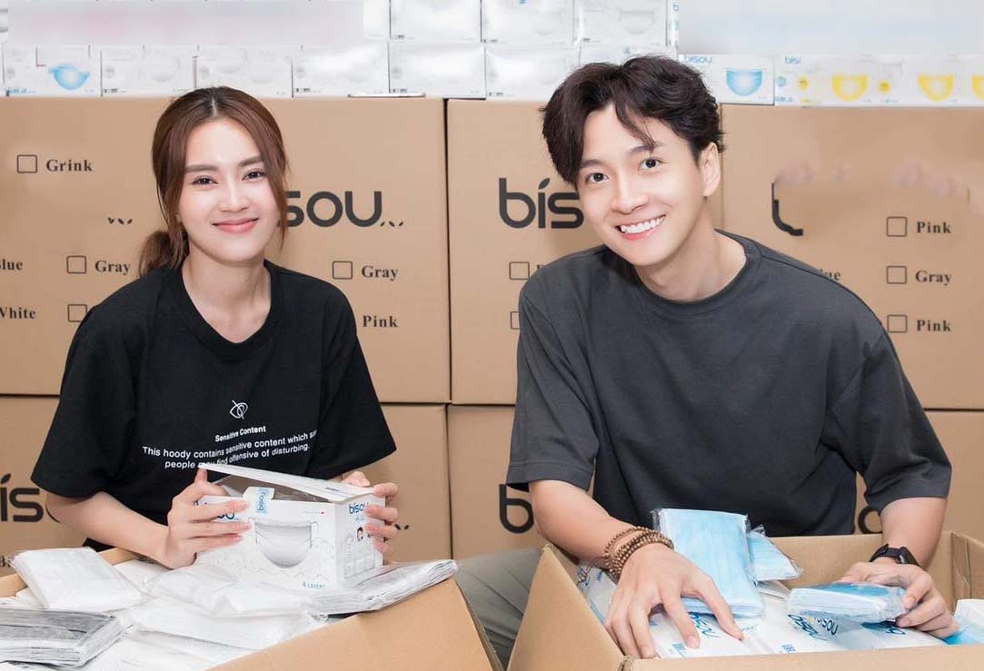 Lan Ngoc ung ho khau trang anh 1