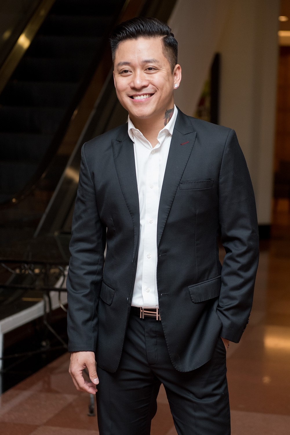 Tuan Hung tam dung hoat dong anh 8