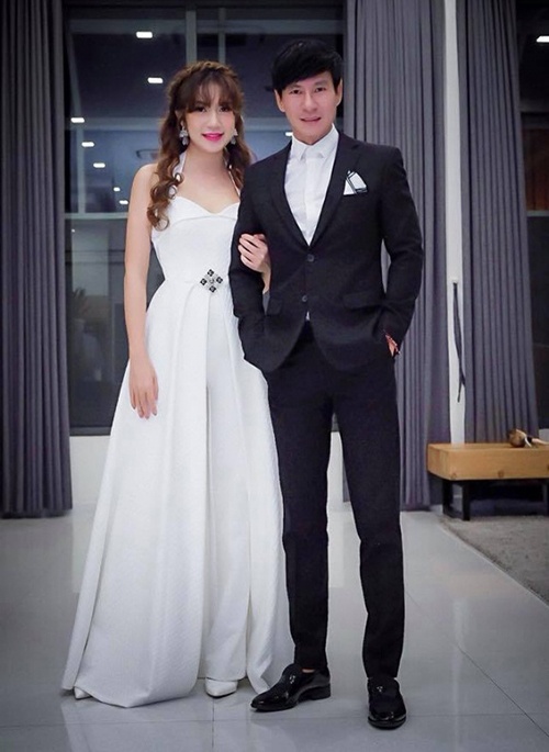 sao Việt gây tranh cãi mặc lố ảnh 7 sao Viet gay tranh cai mac lo anh 7