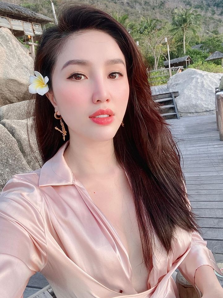 Bao Thy tang can anh 2