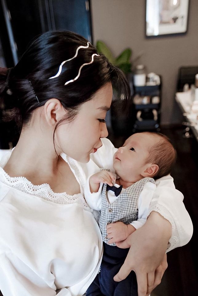 gia dinh cua rapper viet anh 4