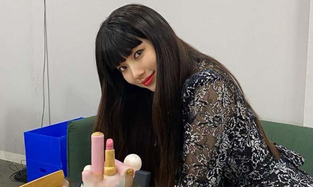 Ve ngoai cua Suzy sau 10 nam ra mat hinh anh