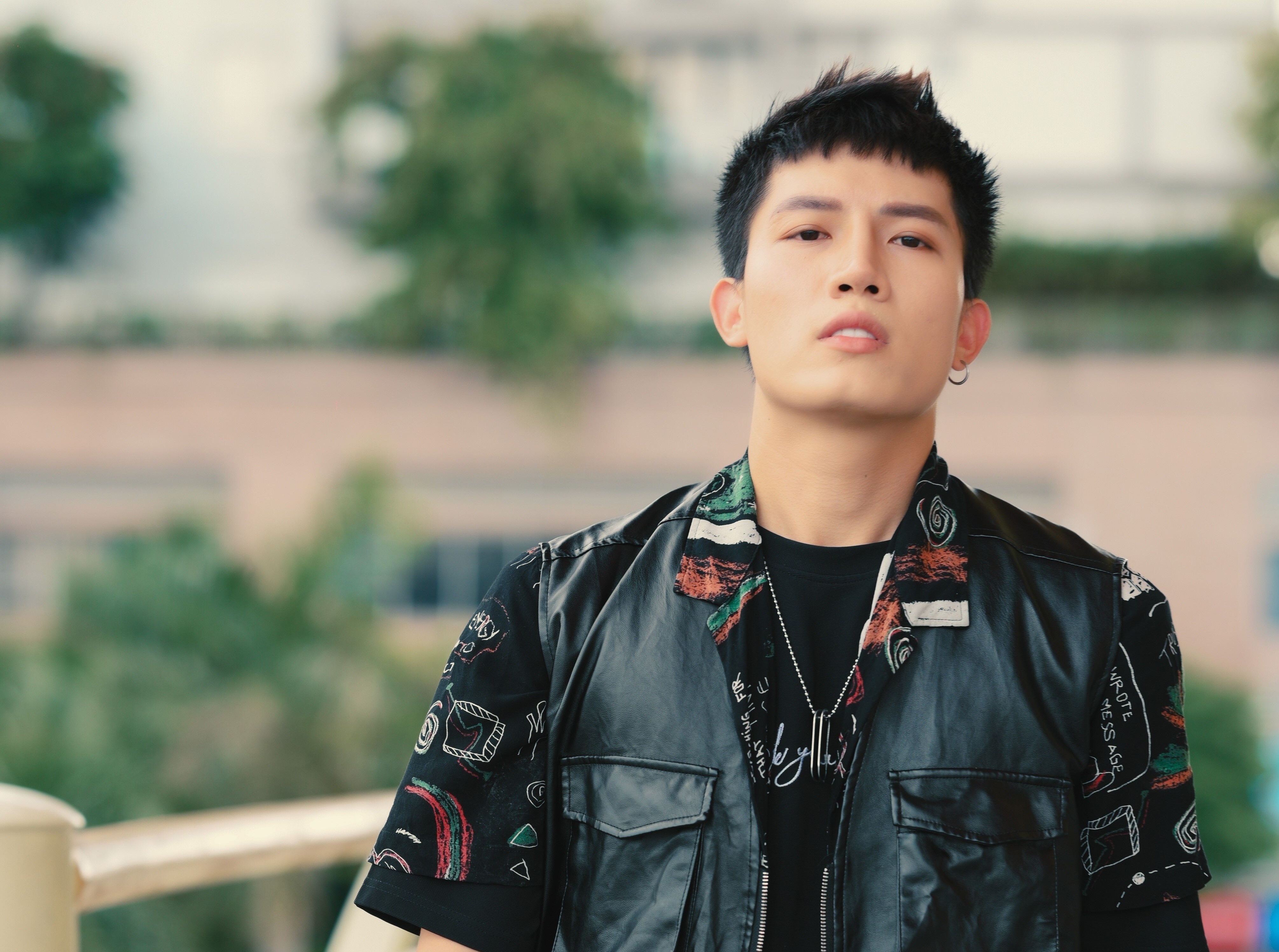 anh tu hat ho tro rap viet anh 6