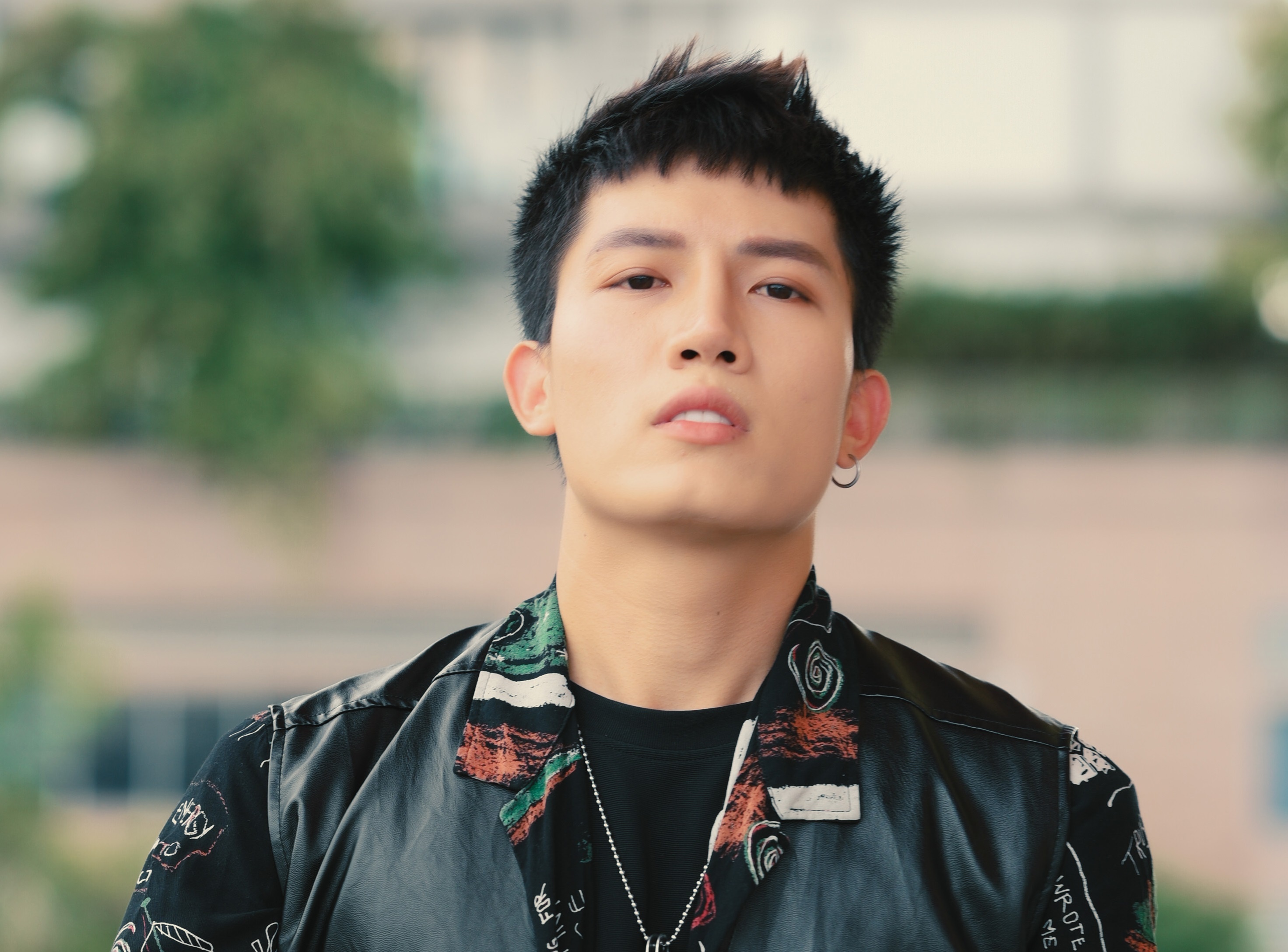 A quan The Voice Anh Tu so bi hat vang khoi showbiz hinh anh