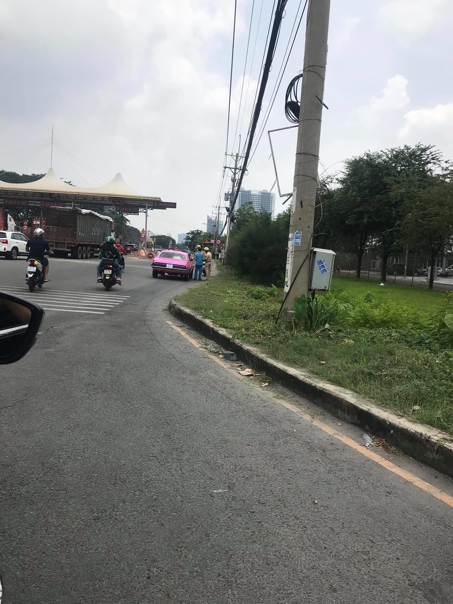 Binz bị cảnh sát giao thông xử lý ảnh 2 Binz bi canh sat giao thong xu ly anh 2