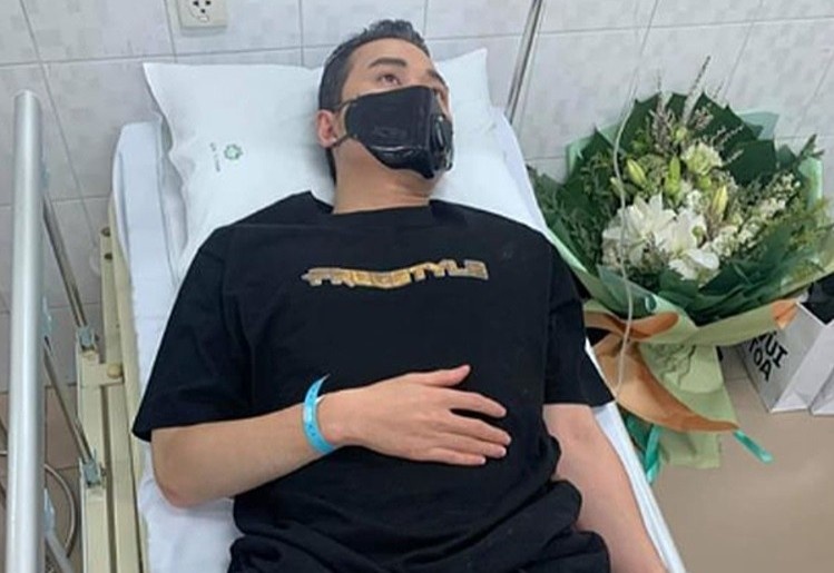 Karik nhap vien vi kiet suc hinh anh