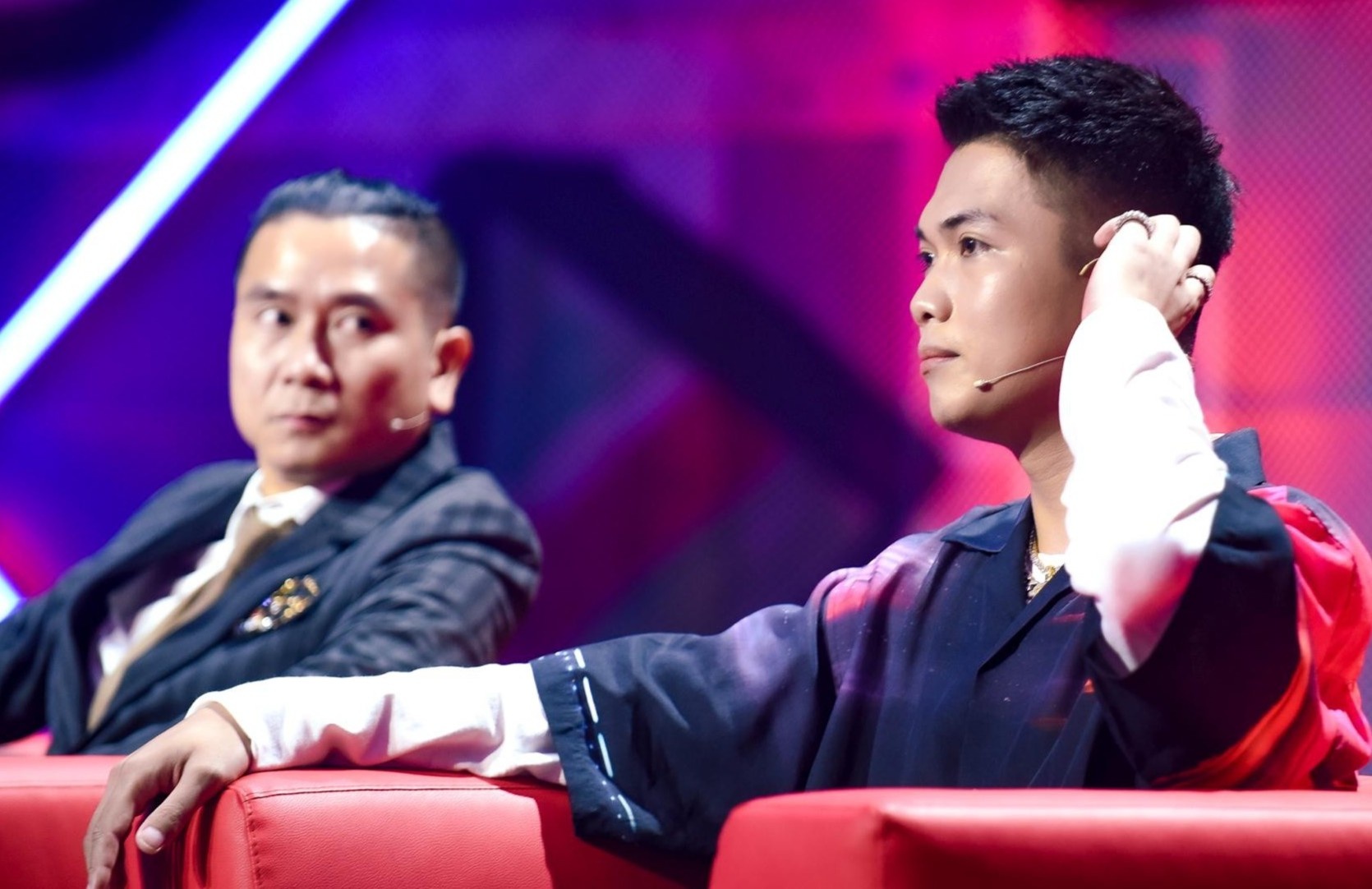 Ho Hoai Anh va BigDaddy bat dong o King of Rap hinh anh