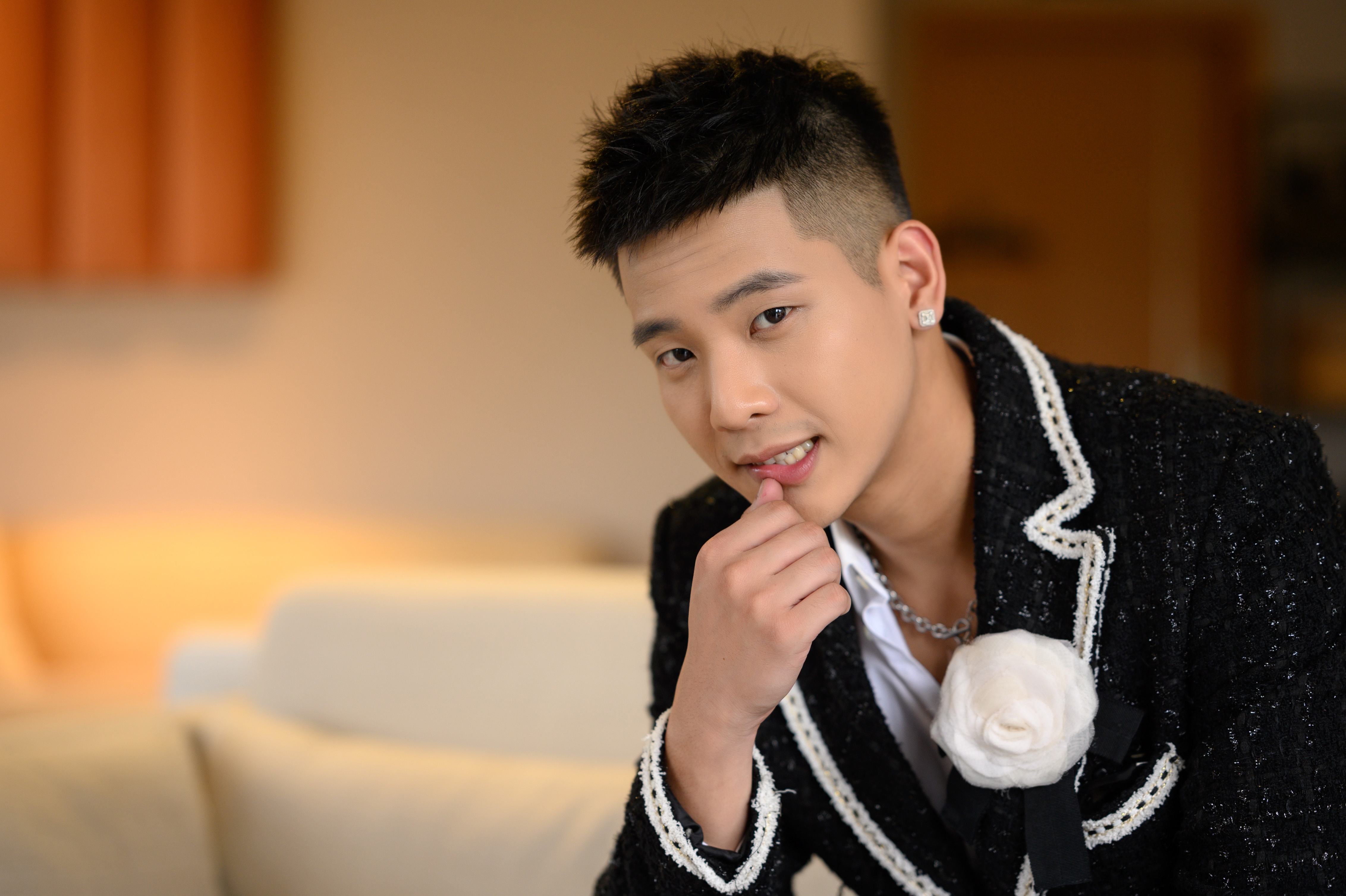 Quan A.P la ban sao Tuan Hung anh 2