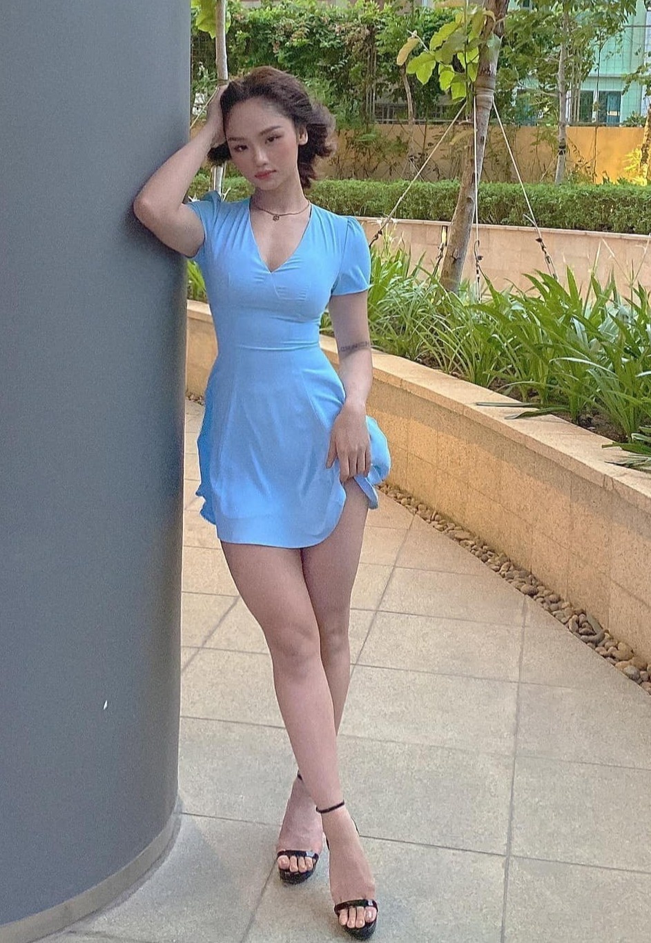 Miu Le dien bar anh 3