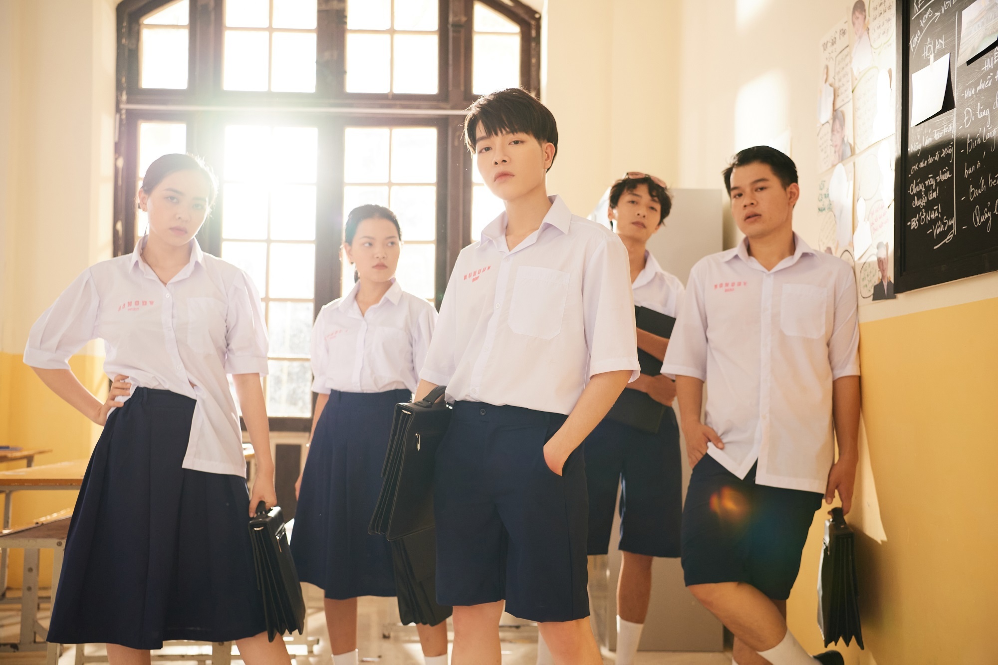 Trang phuc MV Nguoi oi nguoi o dung ve anh 1