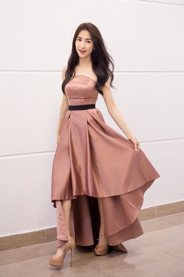 Hòa Minzy đi guốc cao 23 cm ảnh 5 Hoa Minzy di guoc cao 23 cm anh 5