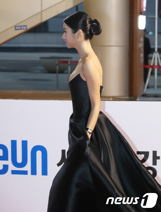 Seo Ye Ji lễ trao giải Buil Film Awards 2020 ảnh 3 Seo Ye Ji le trao giai Buil Film Awards 2020 anh 3