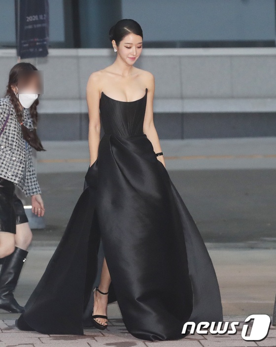 Seo Ye Ji lễ trao giải Buil Film Awards 2020 ảnh 2 Seo Ye Ji le trao giai Buil Film Awards 2020 anh 2