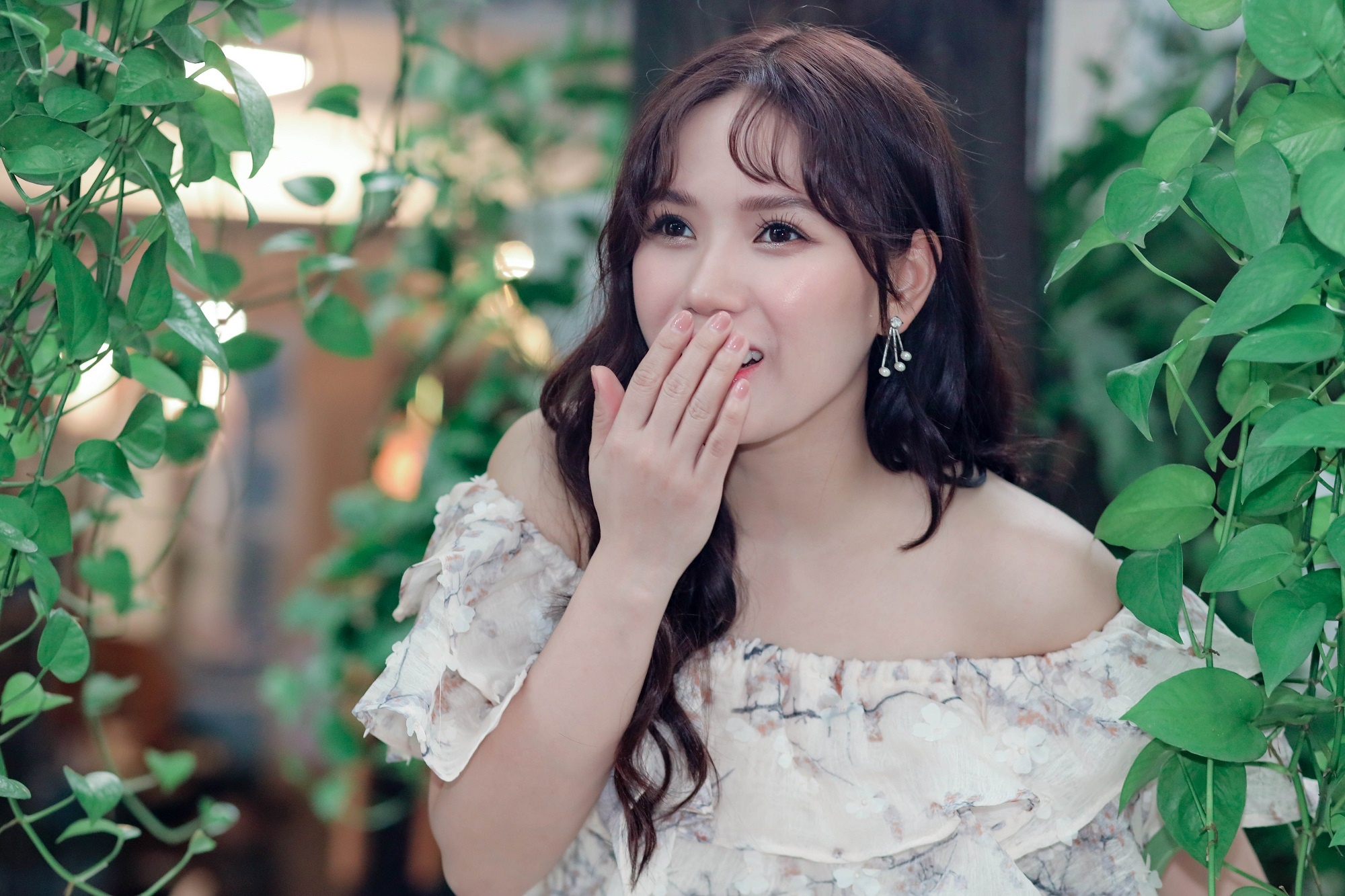 Thuy Chi ngoai hinh anh 7