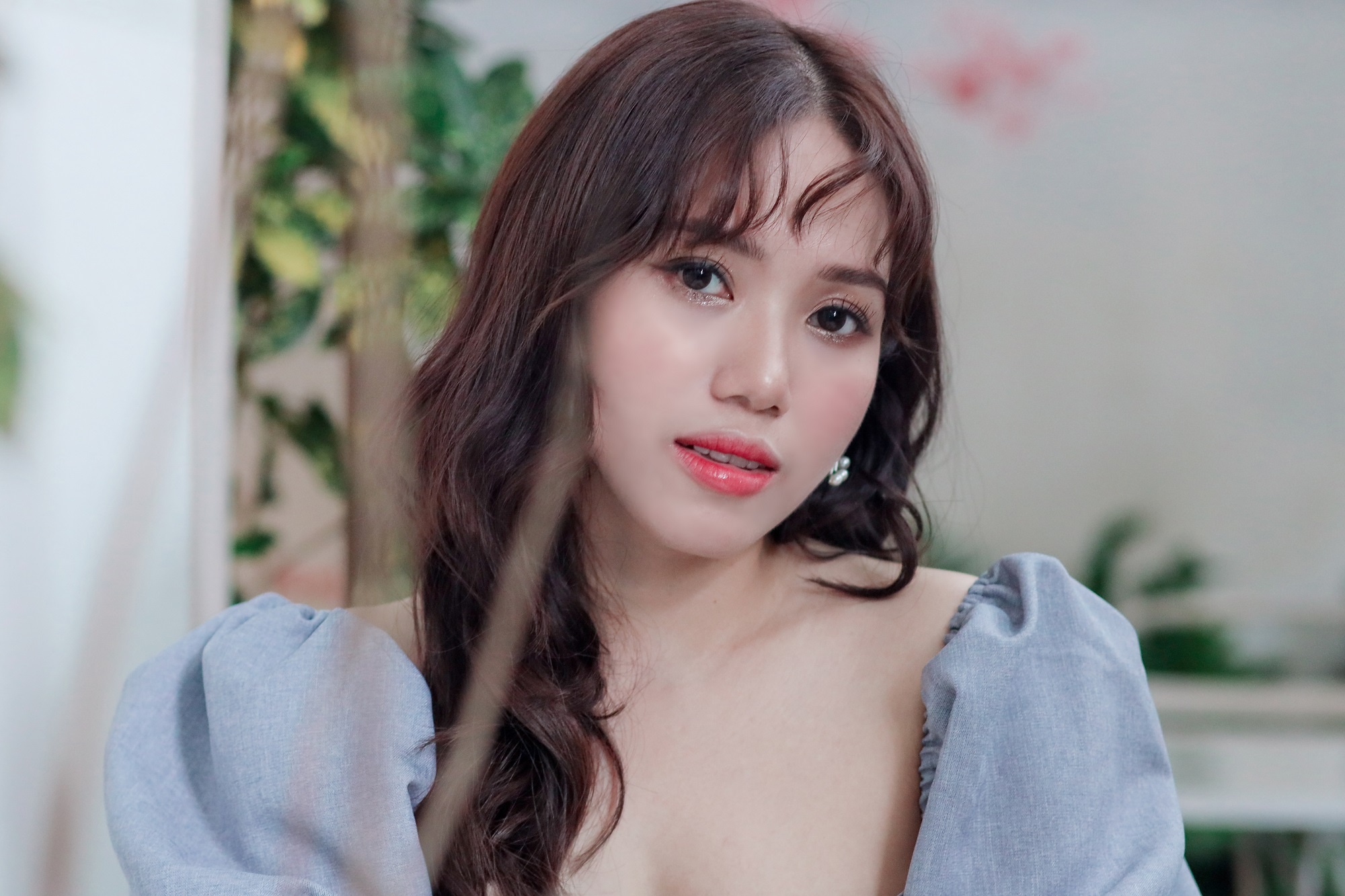 Thuy Chi bi che khong xinh anh 2