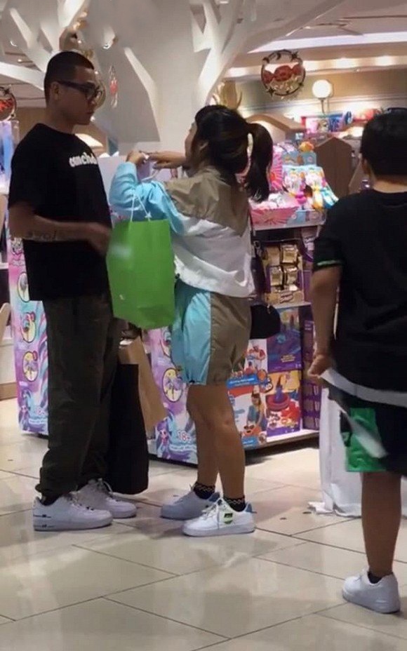 Wowy và bạn gái ảnh 2 Wowy va ban gai anh 2