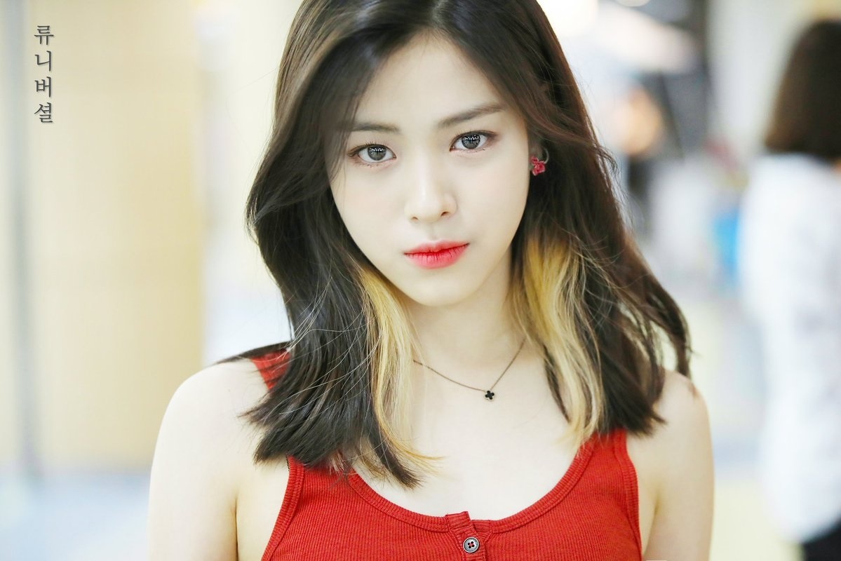 Shin Ryu Jin ITZY anh 1