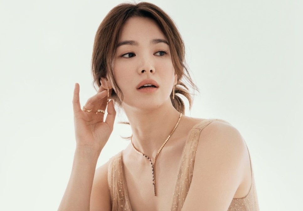 Song Hye Kyo tro lai voi vai dien moi hinh anh