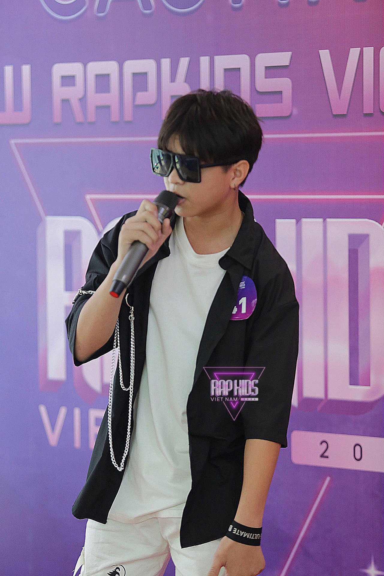 Rap kids gay tranh cai anh 2