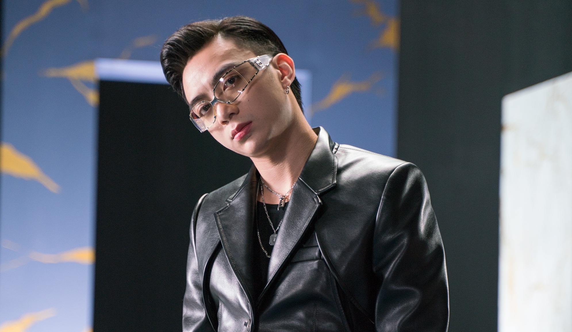 Sao viet thay doi nghe danh anh 2